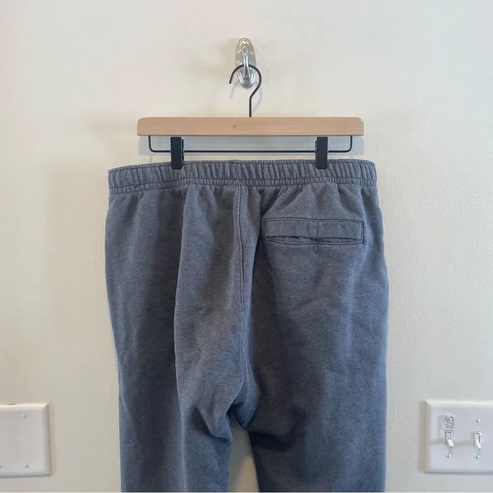 Nike Men's Sportswear Club Fleece Jogger Pant size XL gray sweatpants